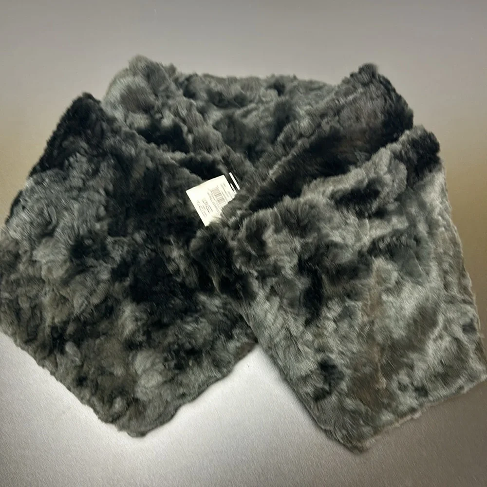 Black Rivet‎ Black Faux Fur Infinity Scarf NWT Soft Warm Fall Winter